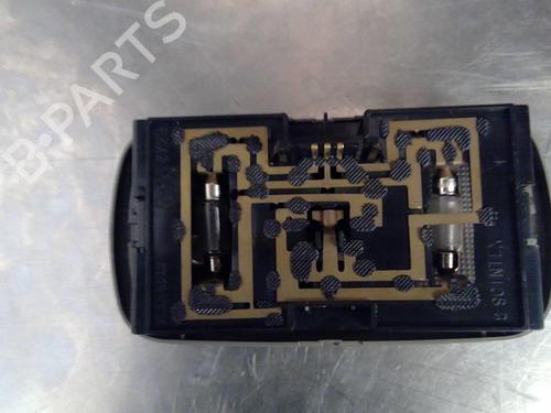 Used Interior roof light Interior roof light RENAULT SCÉNIC I MPV (JA0/1_, FA0_) 1.6 (JA00, JA16, JA15, JA19, JA1V, JA2B, JA2C, JA0B,... (107 hp) 21859772 21859772