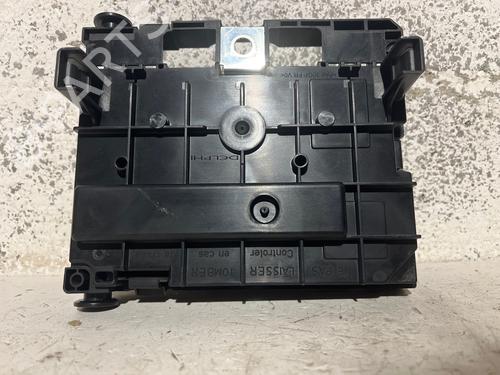 Used Fuse box Fuse box 37707221 37707221