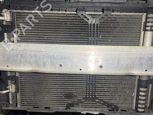 Used AC radiator AC radiator PEUGEOT 3008 II SUV (MC_, MR_, MJ_, M4_) 1.5 BlueHDi 130 (131 hp) 33301235 33301235