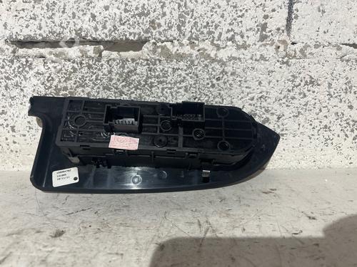 Used Left front window switch Left front window switch 36885661 36885661