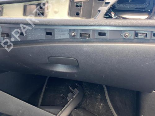 Handskerum RENAULT MEGANE III Hatchback (BZ0/1_, B3_) 1.5 dCi (BZ0C) (90 hp) 21860752