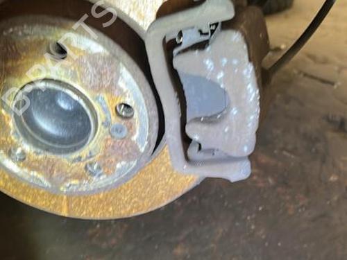 Pinça travão trás esquerda MERCEDES-BENZ A-CLASS (W176) A 200 CDI (176.001) (136 hp) 21864717