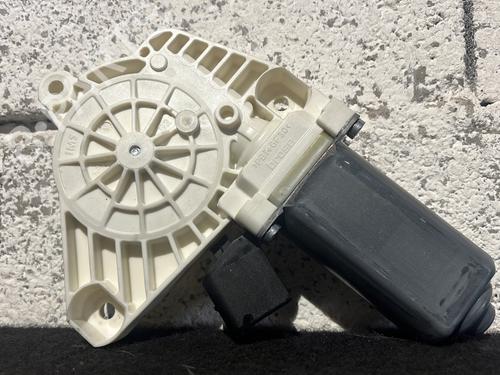 right-front-window-motor-mercedes-benz-e-class-coupe-c207-2009-2010-2011-2012-2013-2014-2015-2016-27977482 main image