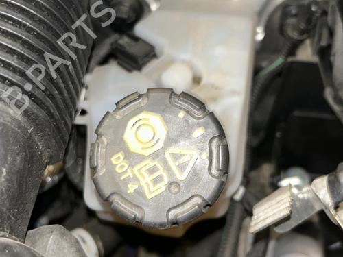 Used Brake master cylinder RENAULT CLIO V (B7_) 1.5 Blue dCi 85 (B7AG) (86 hp) 20870316