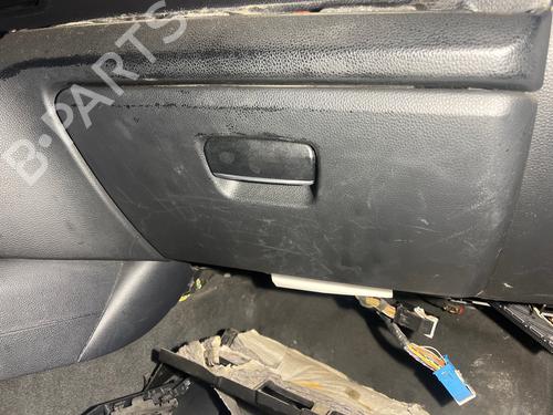 glove-box-bmw-1-e87-2003-2004-2005-2006-2007-2008-2009-2010-2011-2012-2013-35903571 main image