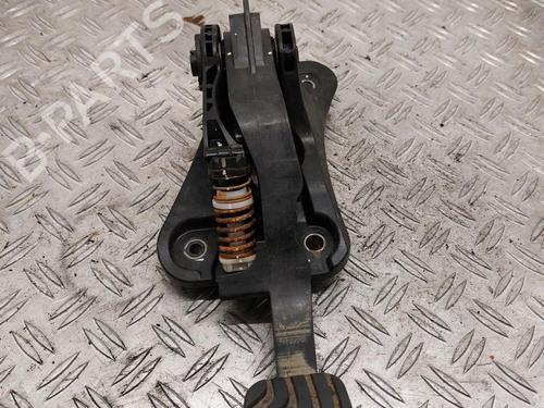 Used Clutch pedal RENAULT CLIO V (B7_) 1.5 Blue dCi 85 (B7AG) (86 hp) 21861119