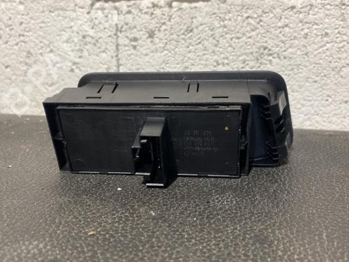Used Left front window switch Left front window switch VW GOLF VII (5G1, BQ1, BE1, BE2) 2.0 TDI 4motion (150 hp) 21865397 21865397