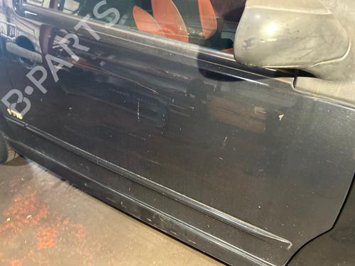 Used Right front door Right front door 38437818 38437818