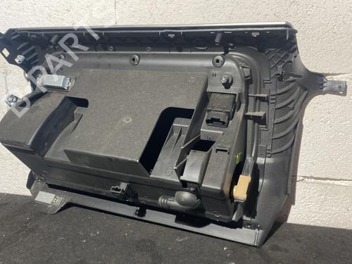 Handskerum Handskerum VW EOS (1F7, 1F8) 2.0 TDI (140 hp) 24368734 24368734