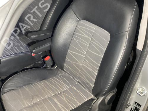 Used Left front seat KIA VENGA (YN) 1.6 CVVT (125 hp) 20861660