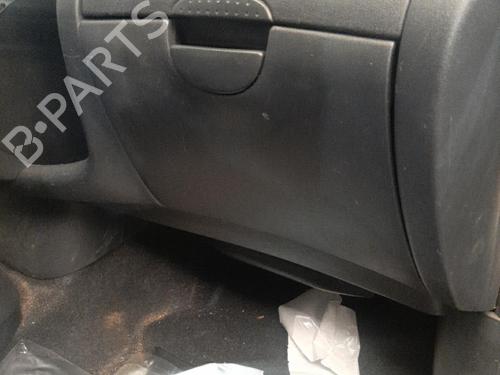 Boîte à gants TOYOTA YARIS (_P1_) 1.4 D-4D (NLP10_, NLP10R) (75 hp) 20871802