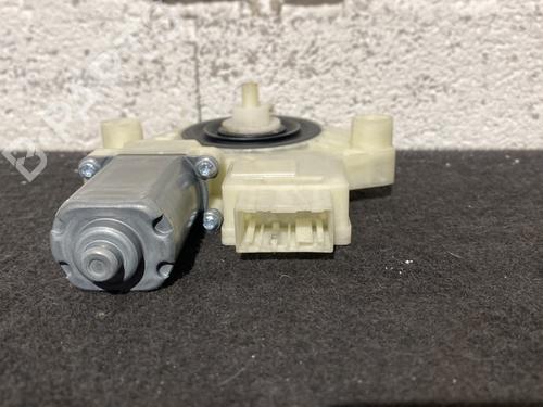 right-rear-window-motor-vw-golf-vii-variant-ba5-bv5-2013-2014-2015-2016-2017-2018-2019-2020-2021-2022-23796912 main image