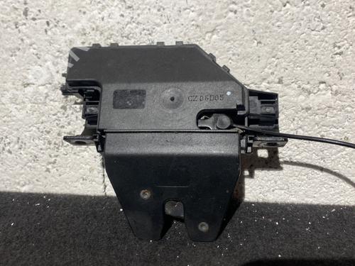 tailgate-lock-bmw-1-e87-118-i-2003-2004-2005-2006-2007-2008-2009-2010-2011-2012-2013-22893956 main image
