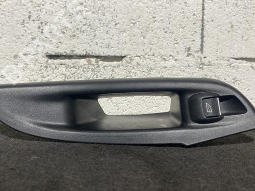 Used Right rear window switch FORD FOCUS III 2.0 TDCi (150 hp) 24451079