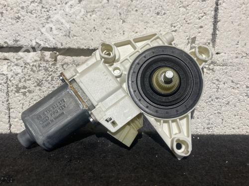 right-front-window-motor-mercedes-benz-m-class-w164-2005-2006-2007-2008-2009-2010-2011-2012-24147169 main image