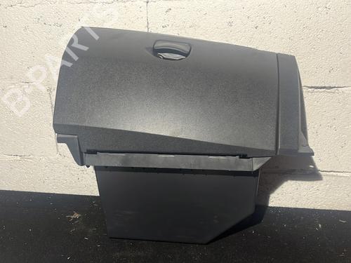 Used Glove box RENAULT CLIO III (BR0/1, CR0/1) 1.2 16V Hi-Flex (BR1U, CR1U) (75 hp) 29428652