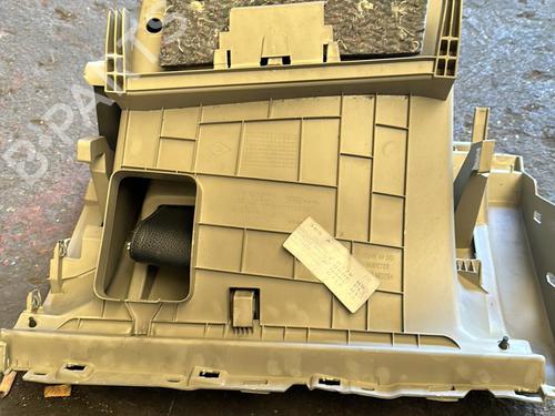 Used Glove box Glove box RENAULT GRAND SCÉNIC III (JZ0/1_) 1.9 dCi (JZ0J, JZ0N, JZ1K, JZ1S) (131 hp) 25843992 25843992
