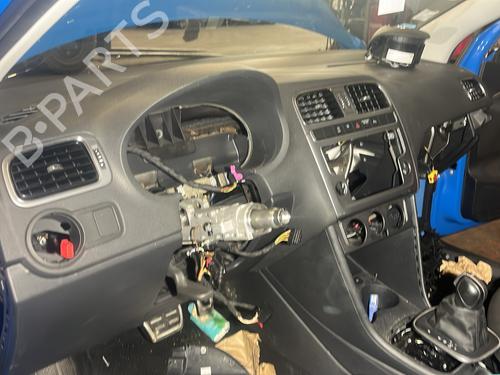 Used Dashboard Dashboard VW POLO V (6R1, 6C1) 1.4 TDI (75 hp) 25924026 25924026