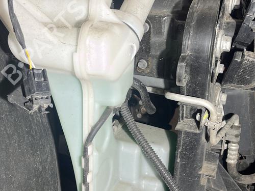Used Windscreen washer tank RENAULT CLIO V (B7_) 1.0 TCe 100 (B7MT) (101 hp) 27221232