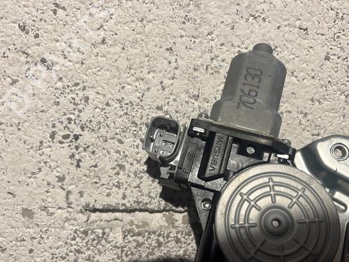 rear-left-window-mechanism-nissan-juke-f15-2010-2011-2012-2013-2014-2015-2016-2017-2018-2019-30303078 main image