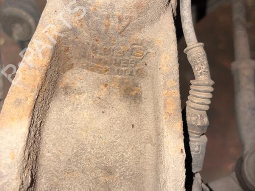 Used Left front steering knuckle Left front steering knuckle VW GOLF IV Variant (1J5) 1.6 (101 hp) 39937598 39937598