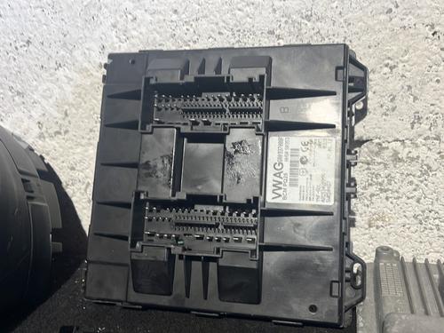 Used Electronic module Electronic module VW BEETLE (5C1, 5C2) 1.4 TSI (160 hp) 26598794 26598794