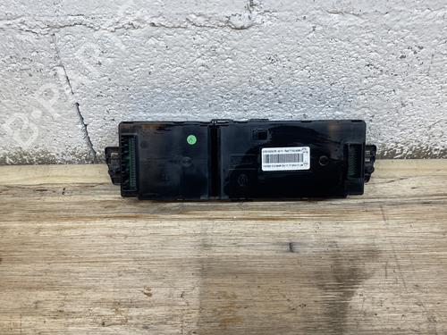 Used Climate control Climate control RENAULT MEGANE III Grandtour (KZ0/1) 1.5 dCi (KZ09, KZ0D, KZ1G, KZ29, KZ14, KZ1W, KZ10, KZ1F,... (110 hp) 21863696 21863696