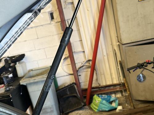 Used Tailgate lift support MERCEDES-BENZ A-CLASS (W169) A 180 CDI (169.007, 169.307) (109 hp) 25844374