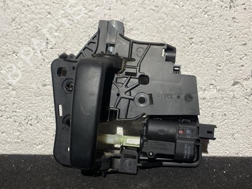 Used Front left interior door handle Front left interior door handle PEUGEOT 1007 (KM_) 1.4 HDi (68 hp) 21866163 21866163