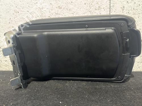 Used Armrest / Center console Armrest / Center console PEUGEOT 308 II (LB_, LP_, LW_, LH_, L3_) 1.6 HDi / BlueHDi 115 (115 hp) 26039863 26039863