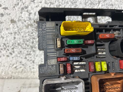 Fuse box CITROËN C5 III (RD_) 1.6 HDi 110 (RD9HZC) | BP39600908E1 - Image 1