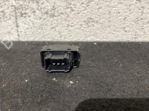 Right front window switch PEUGEOT PARTNER Box Body/MPV 1.6 HDi / BlueHDi 75 | BP23797008I26 