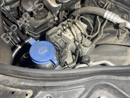 windscreen-washer-tank-mercedes-benz-e-class-coupe-c207-2009-2010-2011-2012-2013-2014-2015-2016-27977502 main image