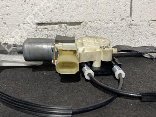 Used Rear left window mechanism Rear left window mechanism FORD MONDEO IV (BA7) 2.0 TDCi (115 hp) 23796796 23796796
