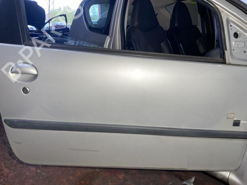 Right front door PEUGEOT 107 (PM_, PN_) 1.0 | BP20978329C3