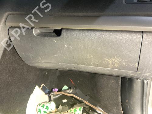 Used Glove box Glove box SKODA OCTAVIA II Combi (1Z5) 1.6 FSI (115 hp) 39937684 39937684