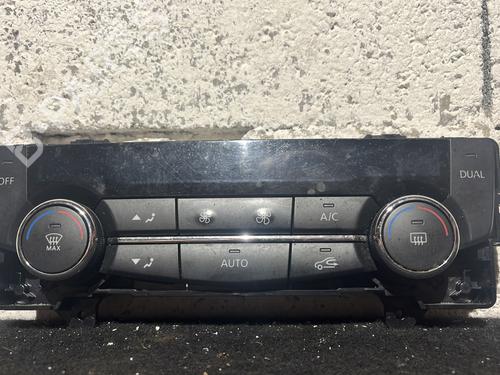 Used Climate control RENAULT KADJAR (HA_, HL_) 1.5 dCi 110 (HLA3) (110 hp) 26301350