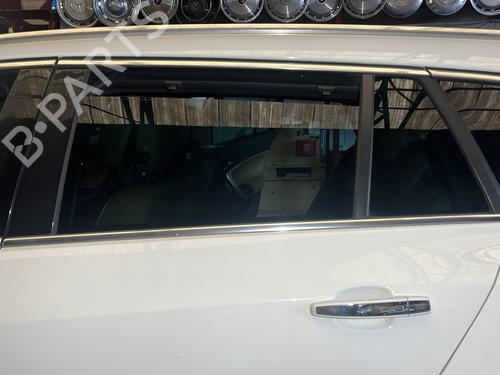 Used Left rear door Left rear door 26934592 26934592
