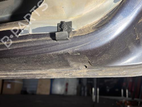 Used Right front door Right front door 31947899 31947899
