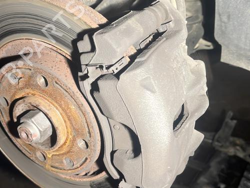 Højre bremsekaliber foran PEUGEOT 208 I (CA_, CC_) 1.5 BlueHDI 100 (102 hp) 28543547