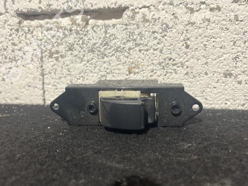 Mando elevalunas trasera derecho PEUGEOT ION Electric (64 hp) 26237091