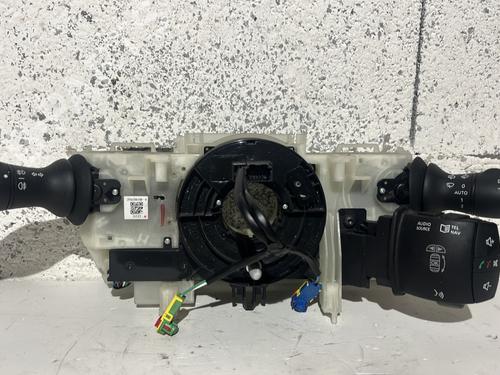 Used Steering column stalk RENAULT MEGANE III Hatchback (BZ0/1_, B3_) 1.9 dCi (BZ0N, BZ0J) (131 hp) 32133756