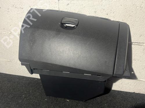 Used Glove box RENAULT CLIO III Grandtour (KR0/1_) 1.5 dCi (KR0F) (86 hp) 30396911