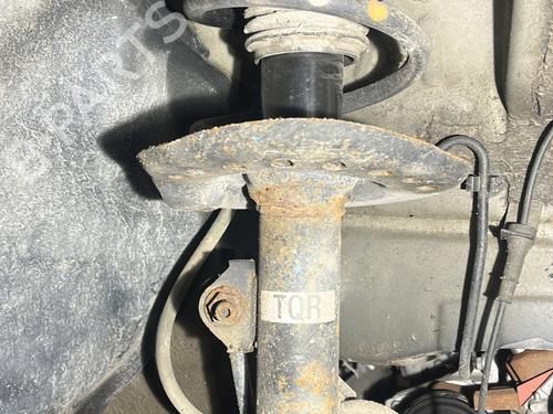 Used Right front shock absorber NISSAN JUKE (F15) 1.5 dCi (110 hp) 30303082