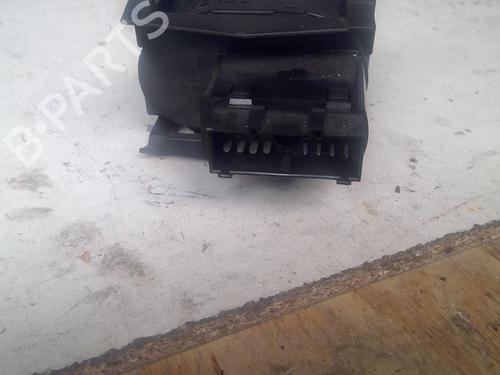 Used Headlight switch FORD KUGA I 2.0 TDCi (140 hp) 21861412