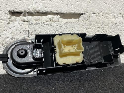 Left front window switch RENAULT CLIO IV (BH_) 1.5 dCi 75 | BP25275731I27 