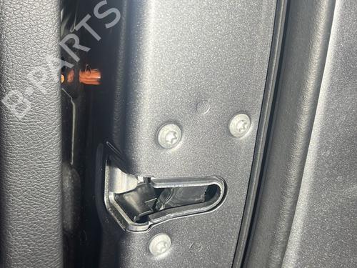 Used Front right lock MERCEDES-BENZ A-CLASS (W176) A 180 (176.042) (122 hp) 27612538