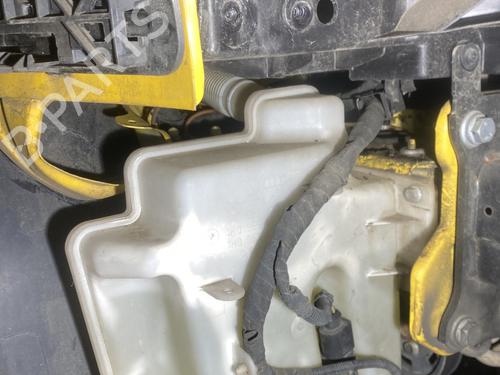 Used Windscreen washer tank VW CADDY III Box Body/MPV (2KA, 2KH, 2CA, 2CH) 2.0 SDI (70 hp) 24200941