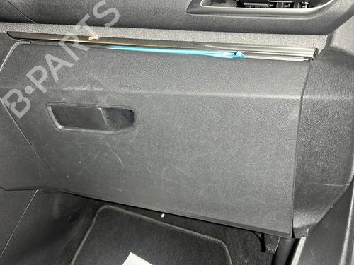 glove-box-peugeot-3008-ii-suv-mc_-mr_-mj_-m4_-2016-33301194 main image