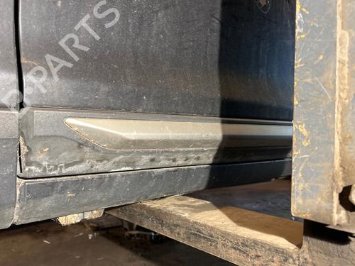 door-moulding-trim-bmw-x4-f26-2013-2014-2015-2016-2017-2018-38707823 main image